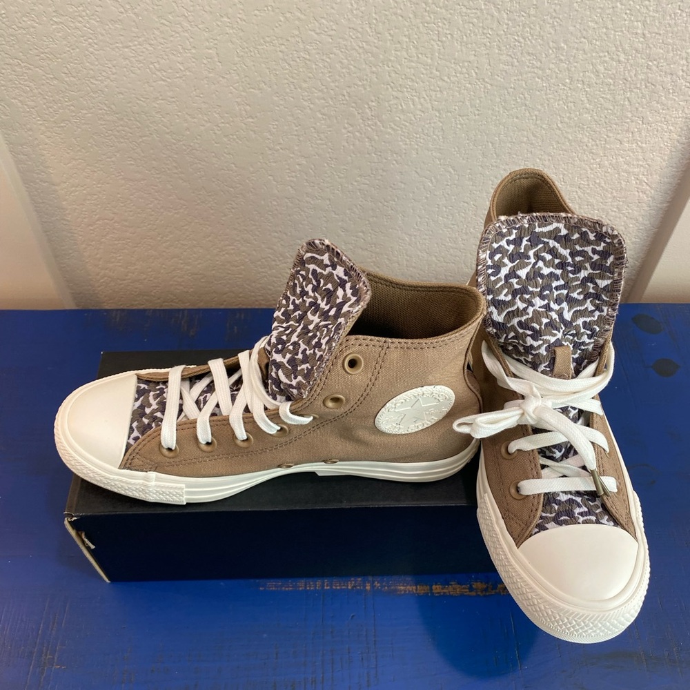 (NEW) Beautiful Women Converse Brown Canvas High-Tops. Style A00883F - Picture 2 of 6